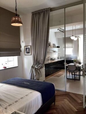 2 slaapkamers, een strijkplank/strijkijzer, wifi, beddengoed