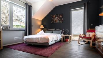 3 chambres, décoration personnalisée, ameublement personnalisé, bureau