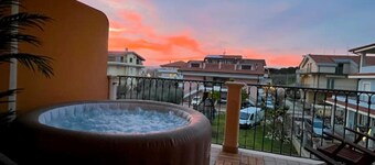 ⭑ ⭑ ⭑ ⭑ Elegant apartment with whirlpool and gymnasium