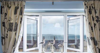 Sunset View - Three Bedroom Cottage, Sleeps 5