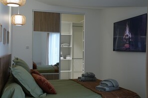 2 chambres, fer et planche à repasser, lit parapluie, Wi-Fi gratuit