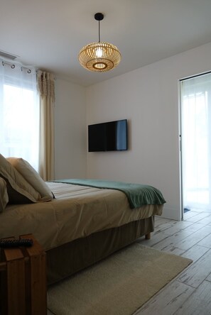 2 chambres, fer et planche à repasser, lit parapluie, Wi-Fi gratuit
