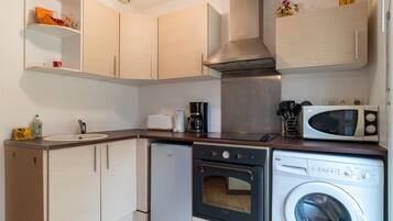 冰箱、微波炉、烤箱、茶具/咖啡用具