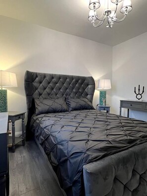 2 bedrooms, iron/ironing board, free WiFi, bed sheets - Remarkable 2-bed Apartment in Castlebar (Castlebar)