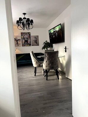 Apartment | Interior - Remarkable 2-bed Apartment in Castlebar (Castlebar)