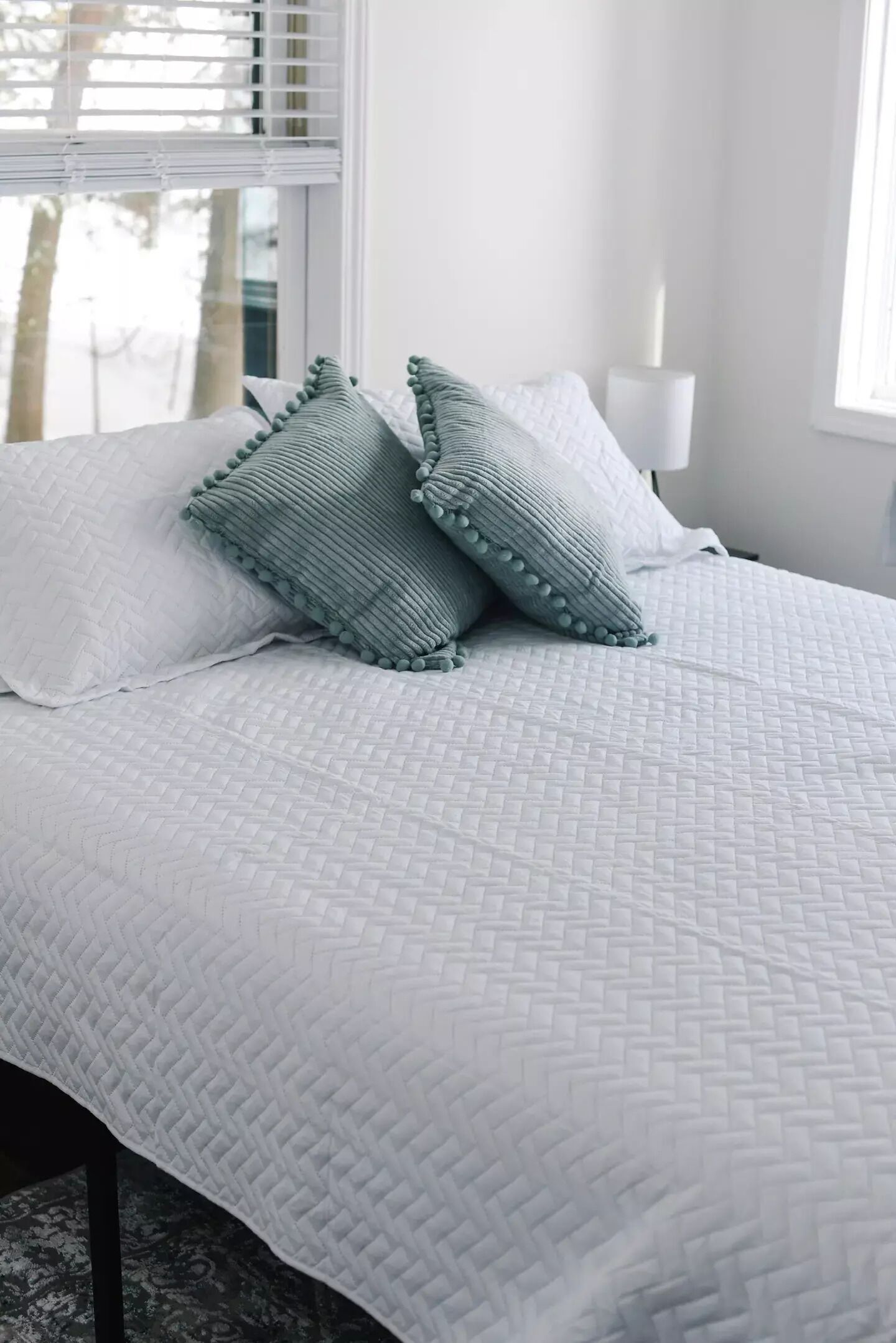 Newly Renovated Waterfront Cabin