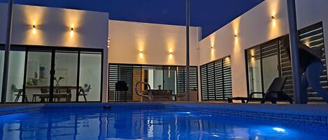 Outdoor pool, a heated pool