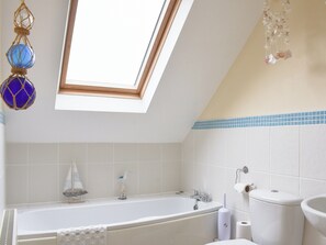 Towels - 3 bedroom accommodation in Whitby (Whitby)