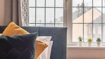 3 bedrooms, iron/ironing board, travel crib, WiFi