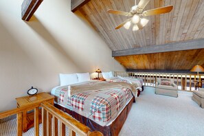 1 bedroom, desk, iron/ironing board, internet