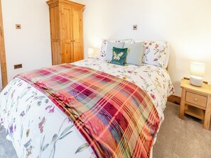 1 quarto, Wi-Fi de cortesia, roupa de cama