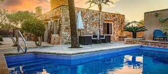 Villa Moli de Ca n'Orell, Traditional Mallorcan atmosphere