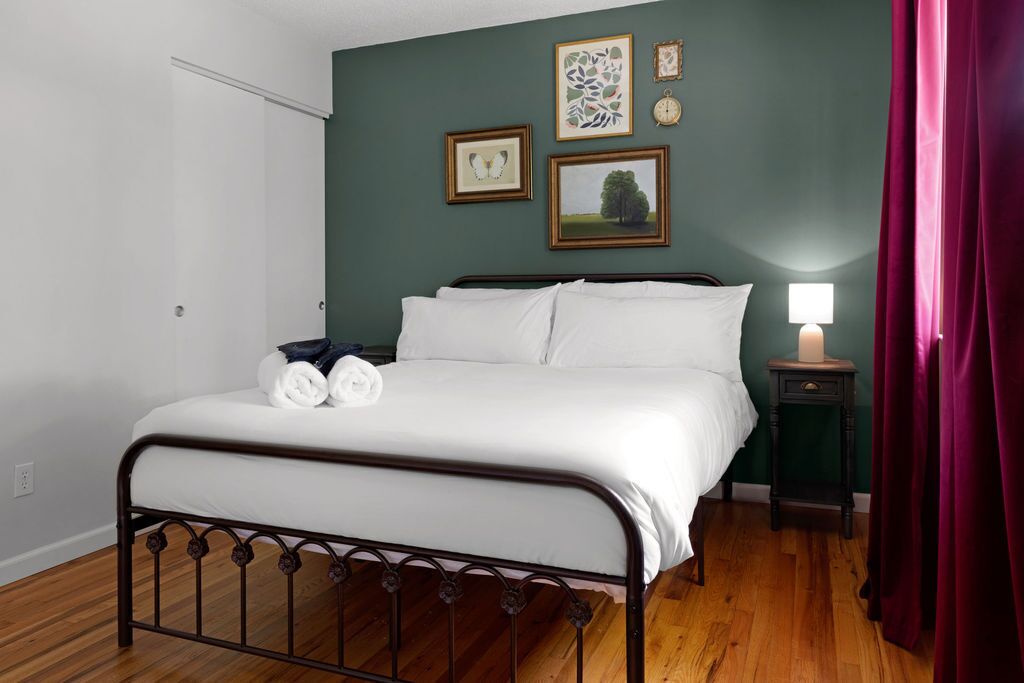 CHARMING 2 BEDROOM HOME IN AUGUSTA