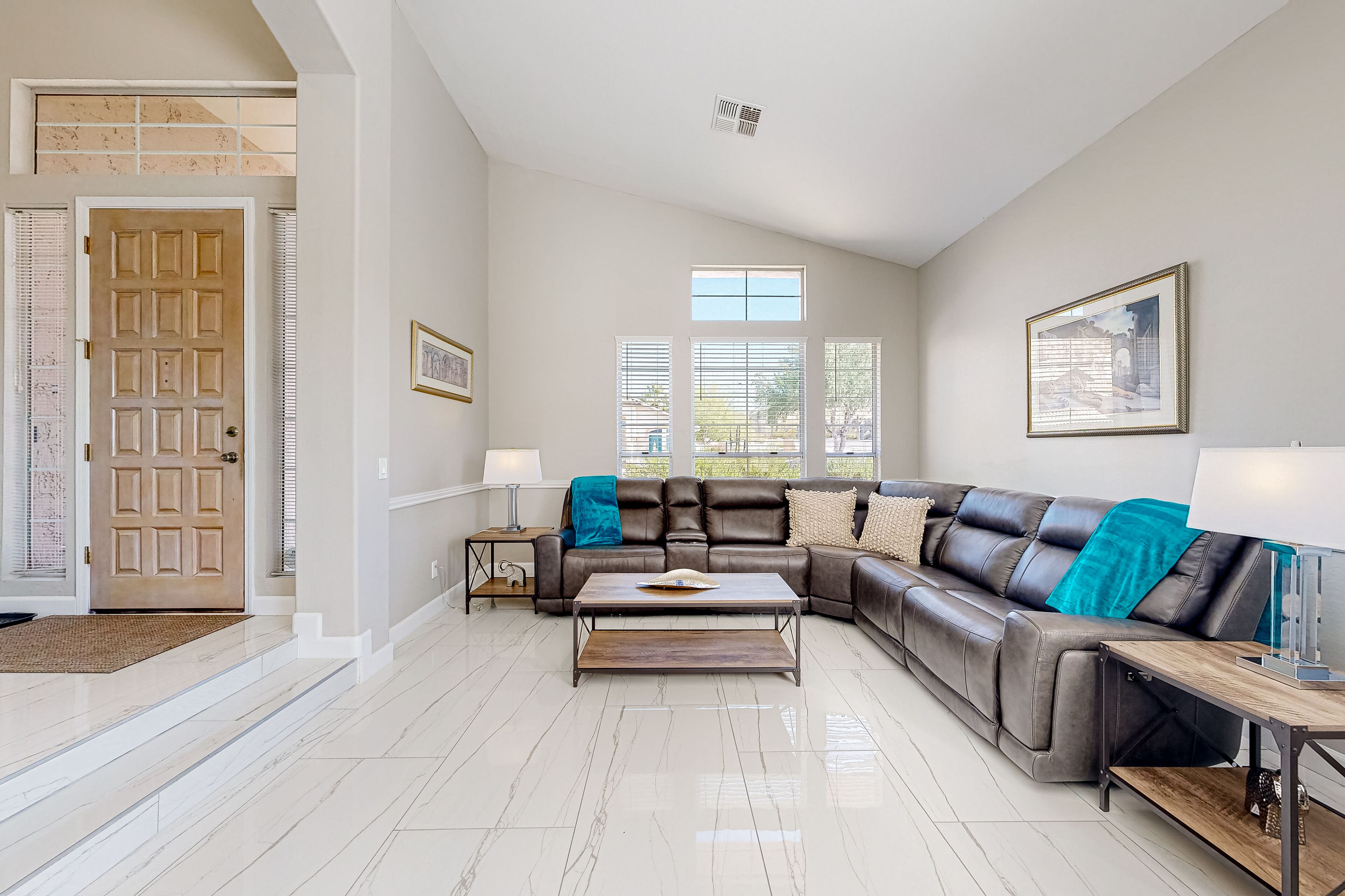 Charming home with enclosed yard, putting green, firepit, & mountain views