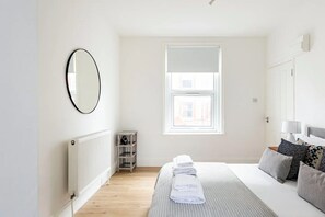 1 bedroom, travel cot, WiFi - Stylish one bedroom apartment in Greater London (London)