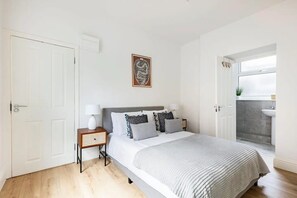 1 Schlafzimmer, Bügeleisen/Bügelbrett, Reisekinderbett, WLAN