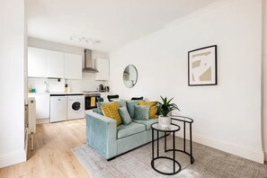 Interior - Stylish one bedroom apartment in Greater London (London)
