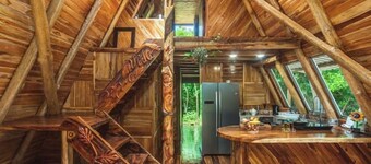 Nature lovers! 15 minutes from beaches and town!