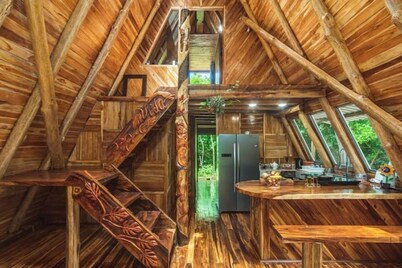 Nature lovers! 15 minutes from beaches and town!