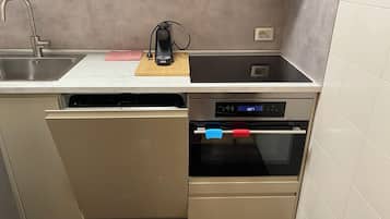 Condo | Private kitchen | Fridge, oven, stovetop, dishwasher