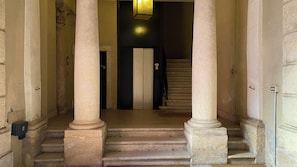 Elevator