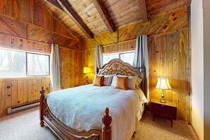 4 habitaciones, tabla de planchar con plancha, internet y ropa de cama 