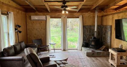 Relaxing Cabin on a Beautiful Mountain Stream