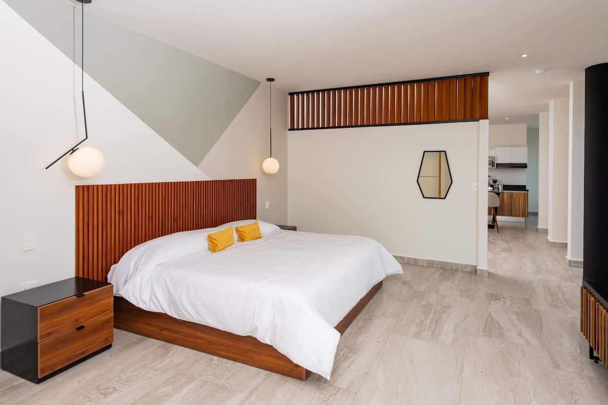 2 quartos, roupas de cama premium, edredons de pluma