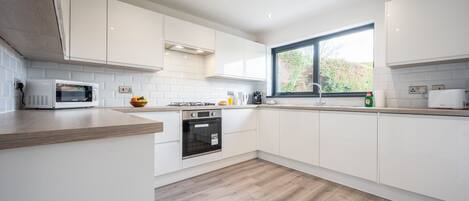 Cafetera/tetera, tetera/pava eléctrica