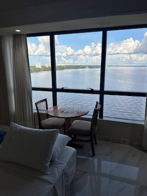 Habitación cuádruple básica, 1 habitación | Wifi gratis y ropa de cama