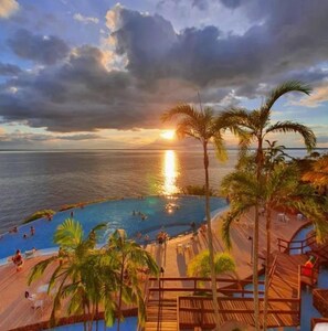 Front of property - FLAT TROPICAL (Manaus)
