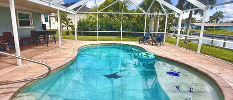 Outdoor pool, a heated pool