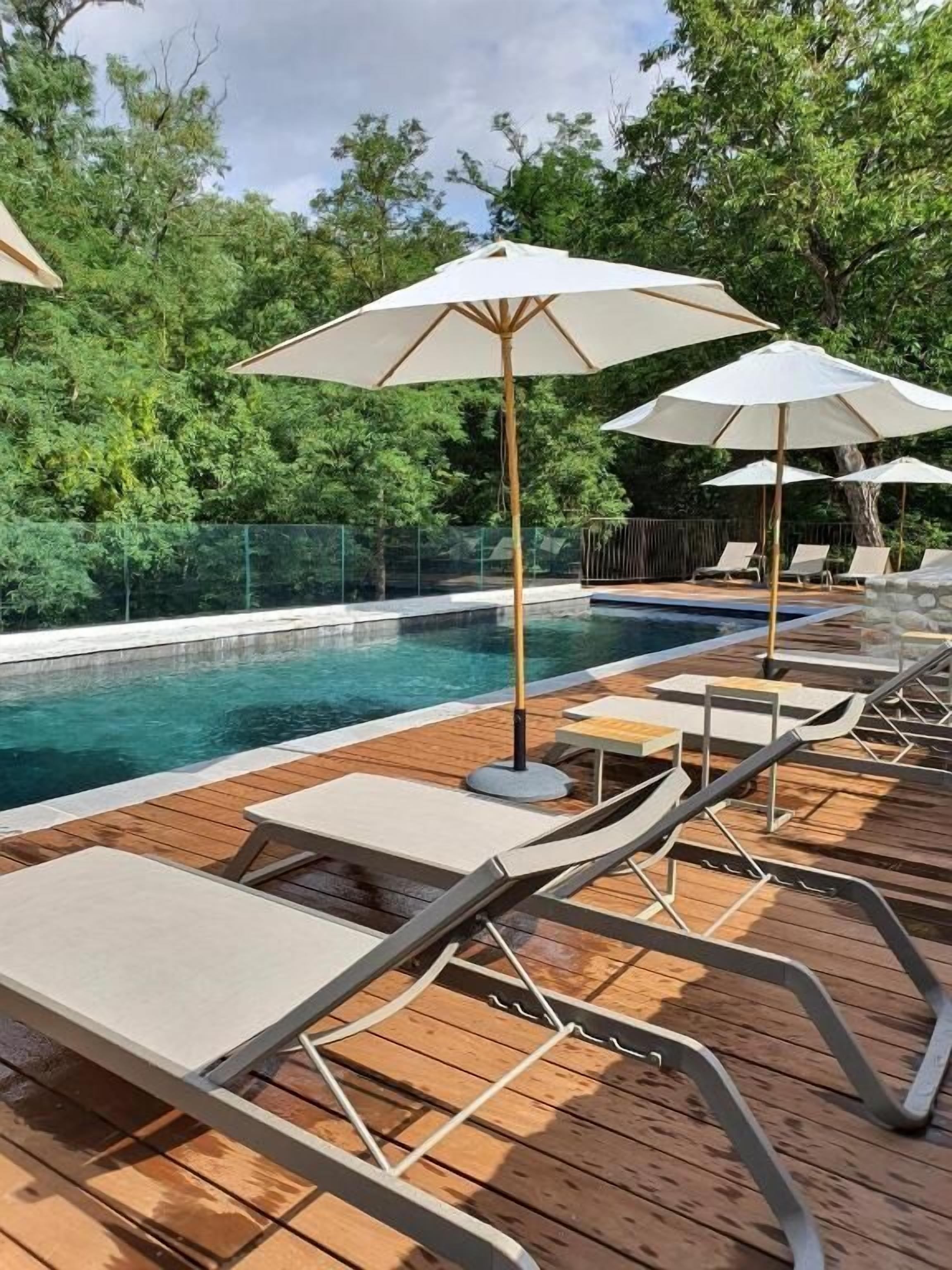 Piscine extérieure (ouverte en saison)