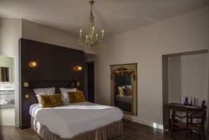 迷你吧、客房内保险箱、隔音、熨斗/熨板