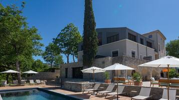 Seasonal outdoor pool