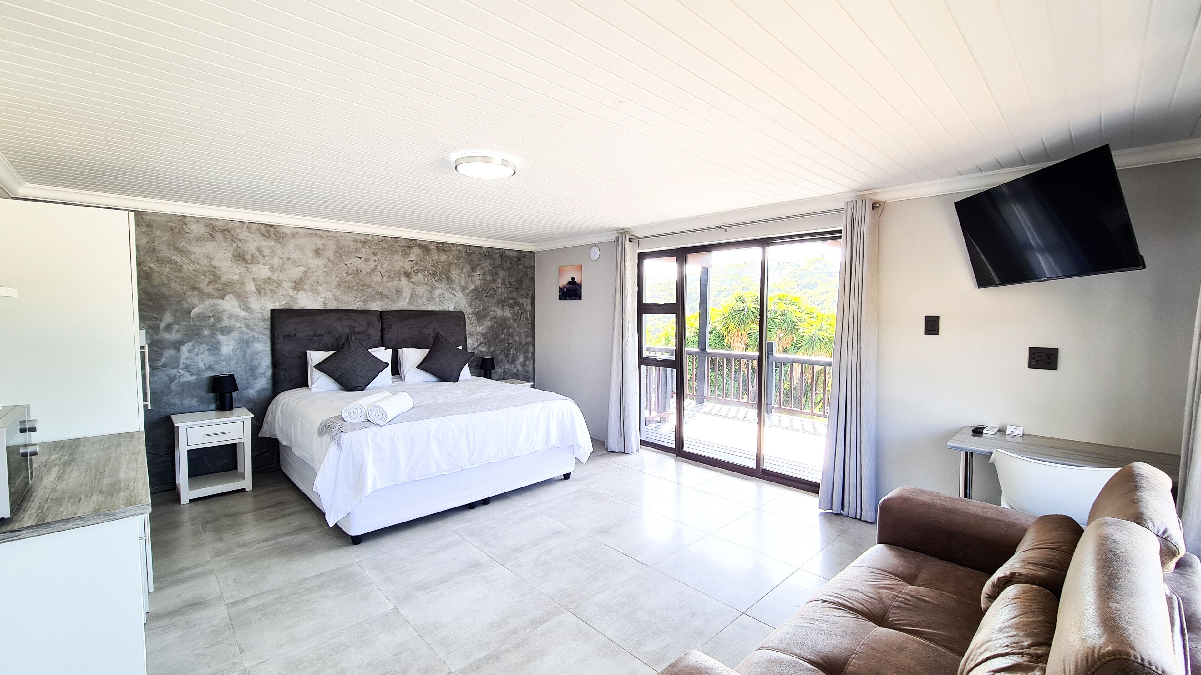 Habitación ejecutiva doble | Ropa de cama de alta calidad, edredones de plumas, decoración individual