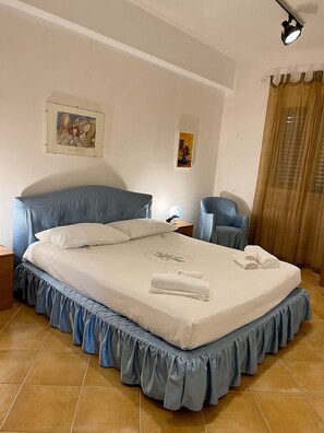3 bedrooms, bed sheets - Villa Letizia with veranda and garden (Noto)