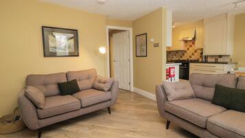 Cottage | Living area