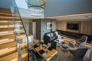 Apartment, Smoking | Living area