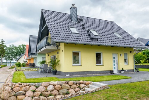 Traumhafte Ferienwohnung mit Müritz-Blick und Kamin
