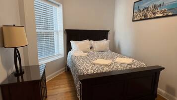 3 bedrooms, internet, bed sheets