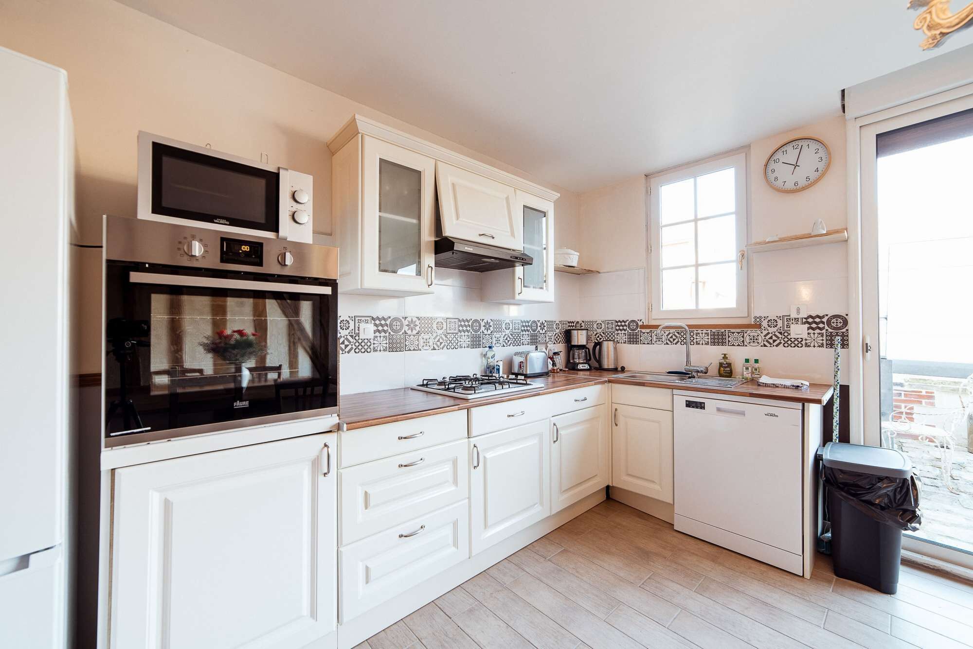 2 appartements T3 + grand jardin + stationnement