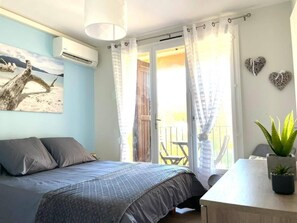 2 Schlafzimmer, Bügeleisen/Bügelbrett, Bettwäsche