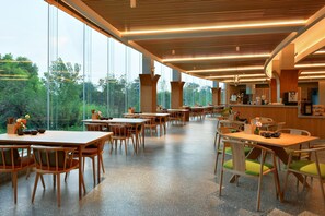 View from property - Blossom Hill Hotel Wuxi Yangshan (Wuxi)