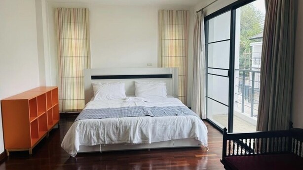 Unclassified image, 1 of 6, button - Pleasant, quiet 3-room apartment (Forbach)