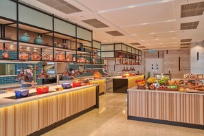 Daily buffet breakfast for a fee