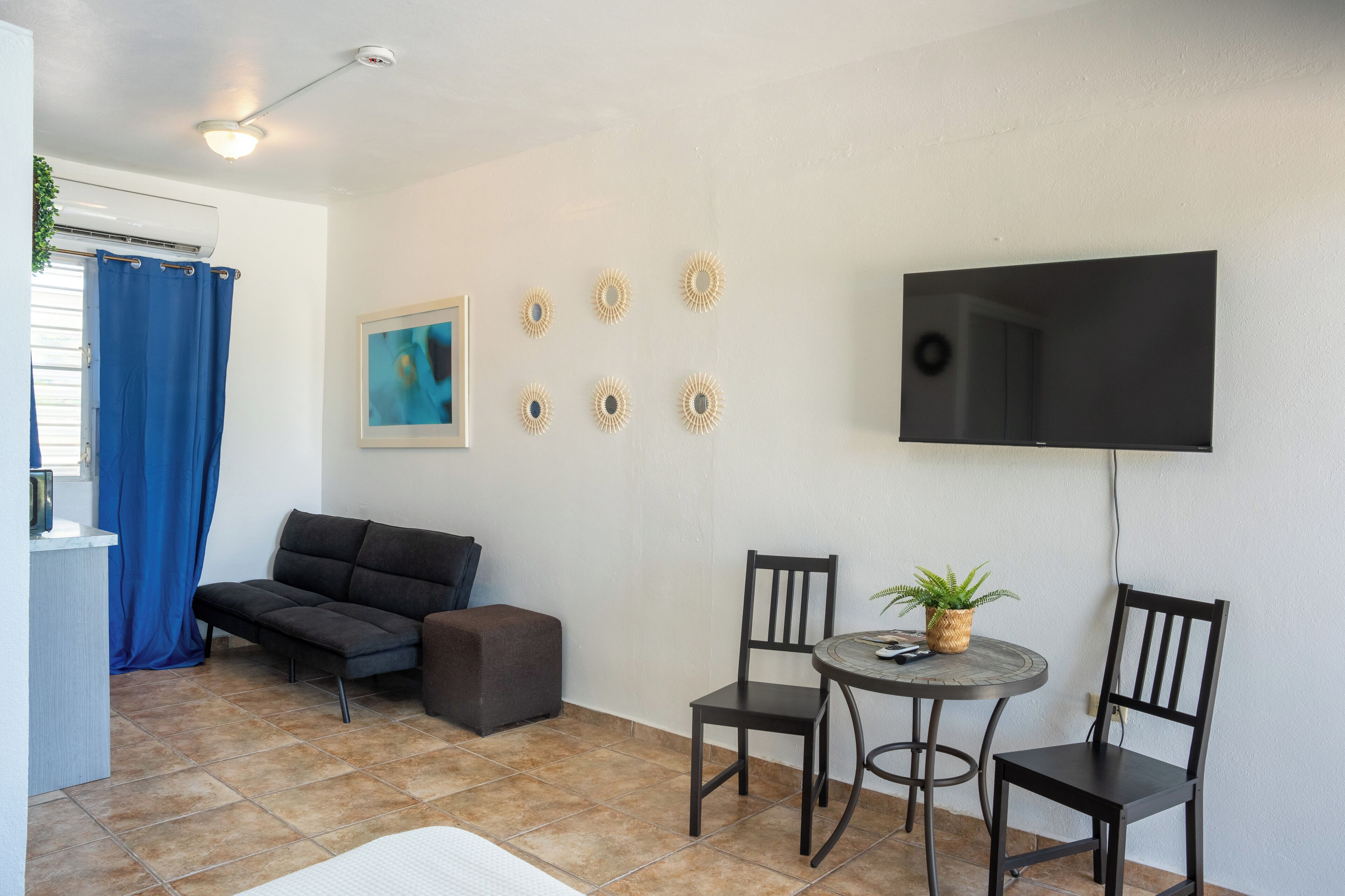 Junior Apartment | Individually decorated, individually furnished, blackout curtains