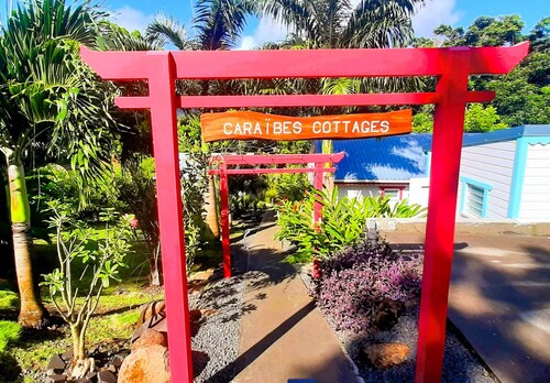 Cottage Grenat  avec piscine privée à 900m de la plage de Grande Anse