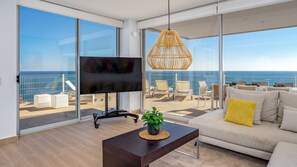 Smart TV - Lux apt Med One by Costarentals - Ref 191 (Fuengirola)