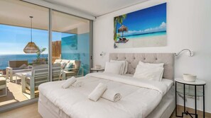 3 makuuhuonetta, silitysrauta/-lauta, ilmainen Wi-Fi, vuodevaatteet